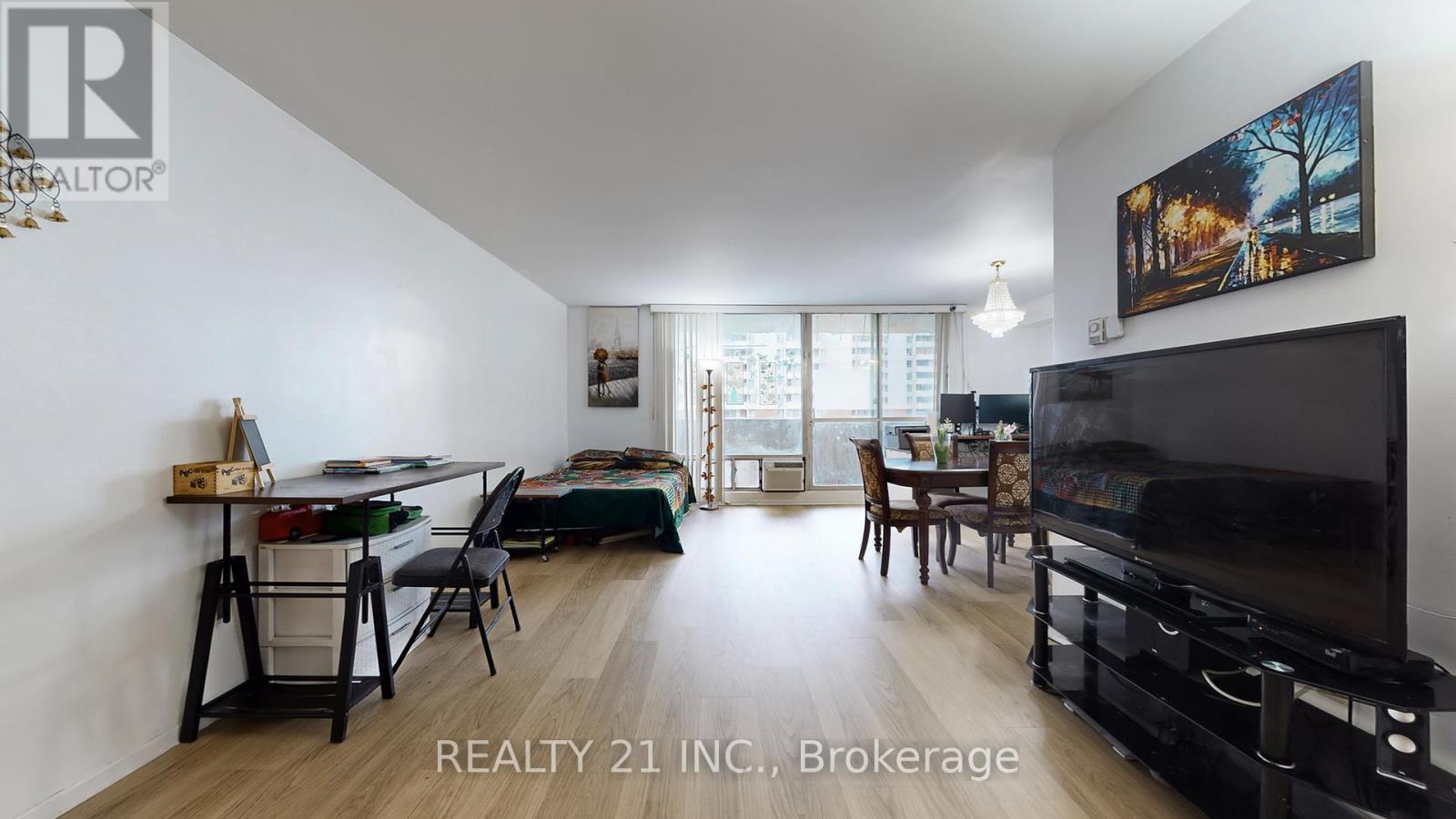 #2103 5 MASSEY SQUARE - 9