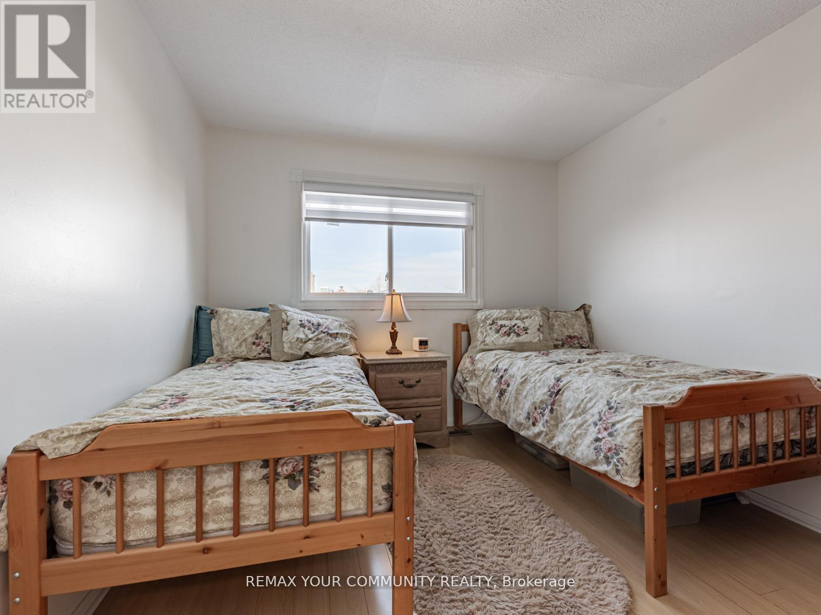 60 DANA CRESCENT - 26