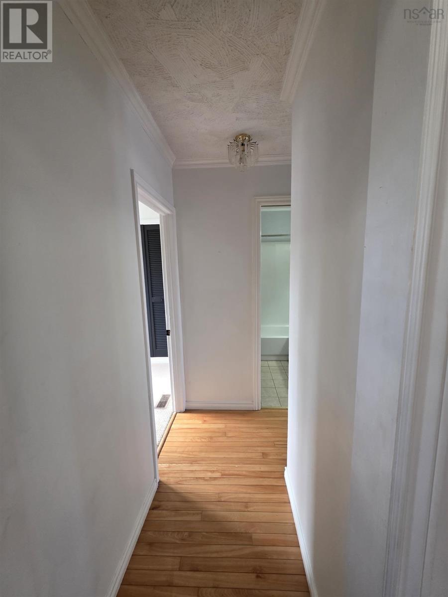 61 MT FLORENCE STREET - 17