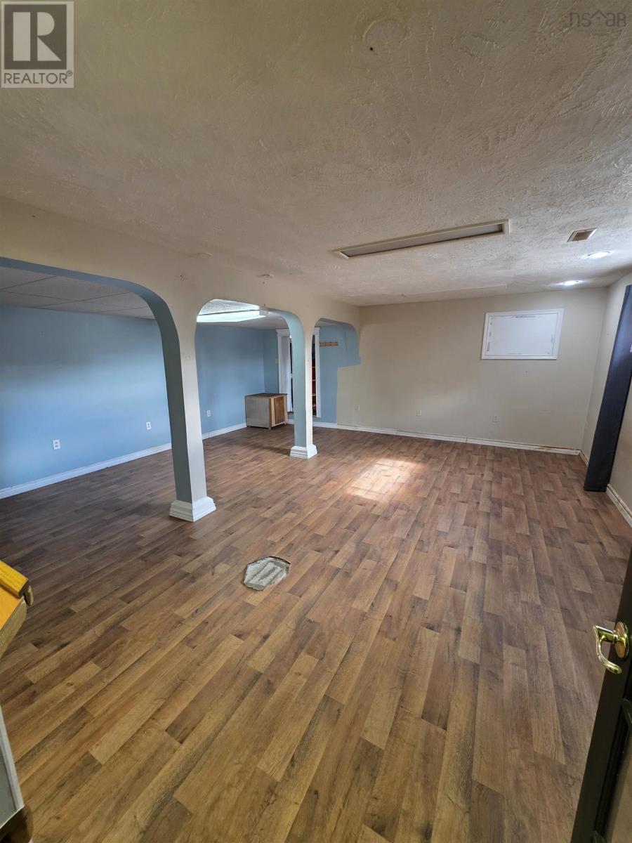 61 MT FLORENCE STREET - 15