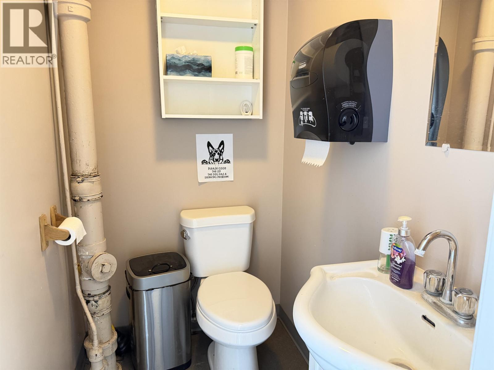 2648 BURRARD AVE & 128 VICTORIA E. STREET, Vanderhoof