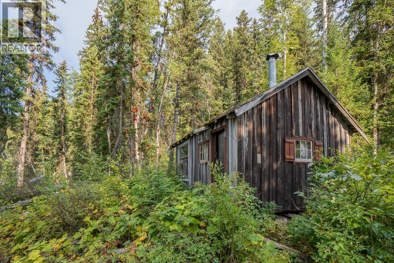 3920 EAGLE CREEK ROAD - 38