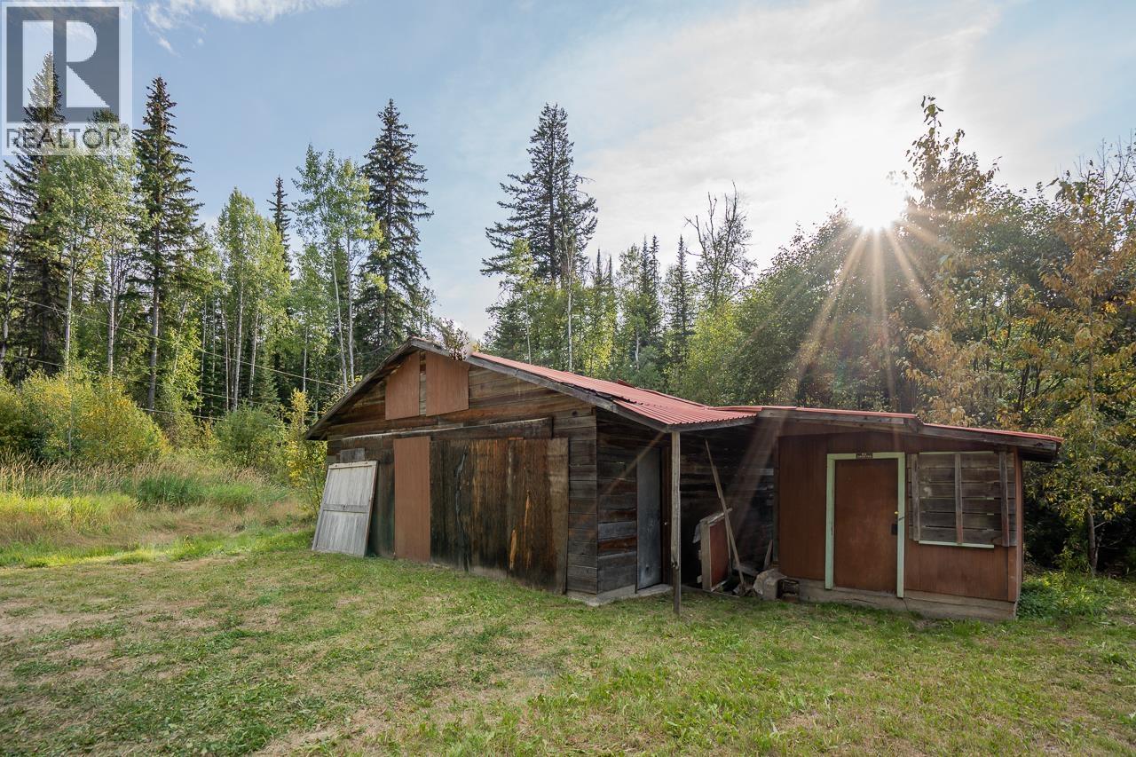 3920 EAGLE CREEK ROAD - 40