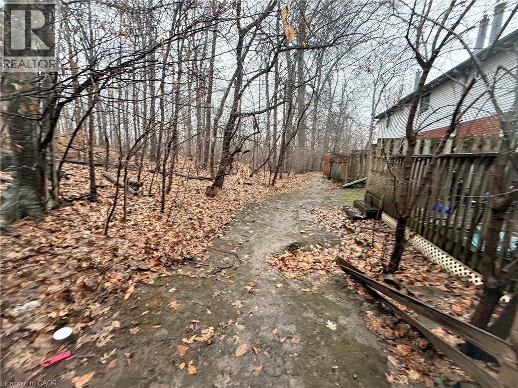 219 KINGSWOOD Drive Unit 29, Kitchener, Ontario N2E3J4 - Photo 5