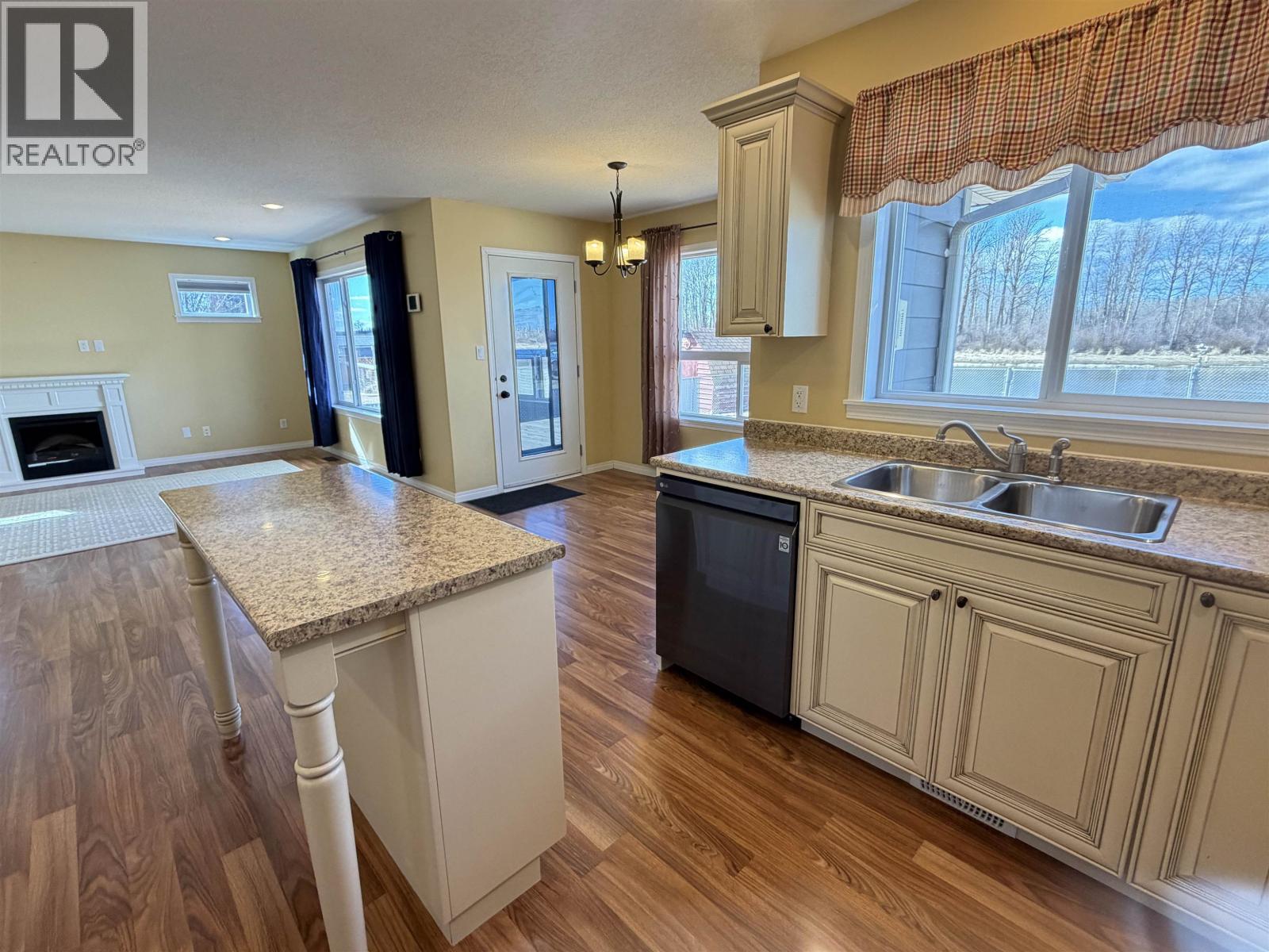 2827 RIVERVIEW DRIVE - 18