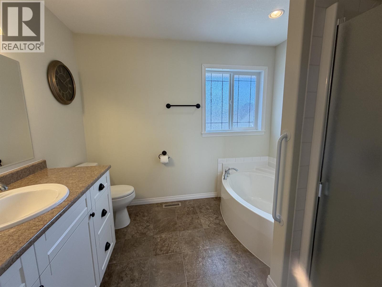 2827 RIVERVIEW DRIVE - 30