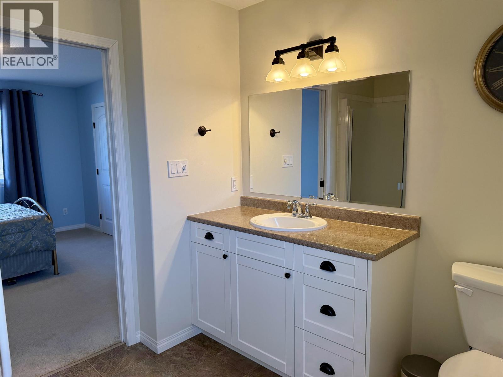 2827 RIVERVIEW DRIVE - 32