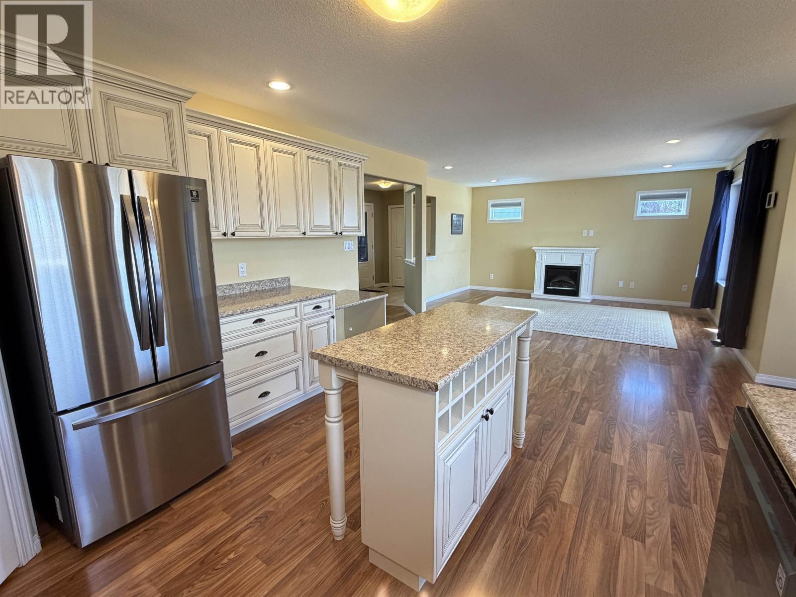 2827 RIVERVIEW DRIVE - 19