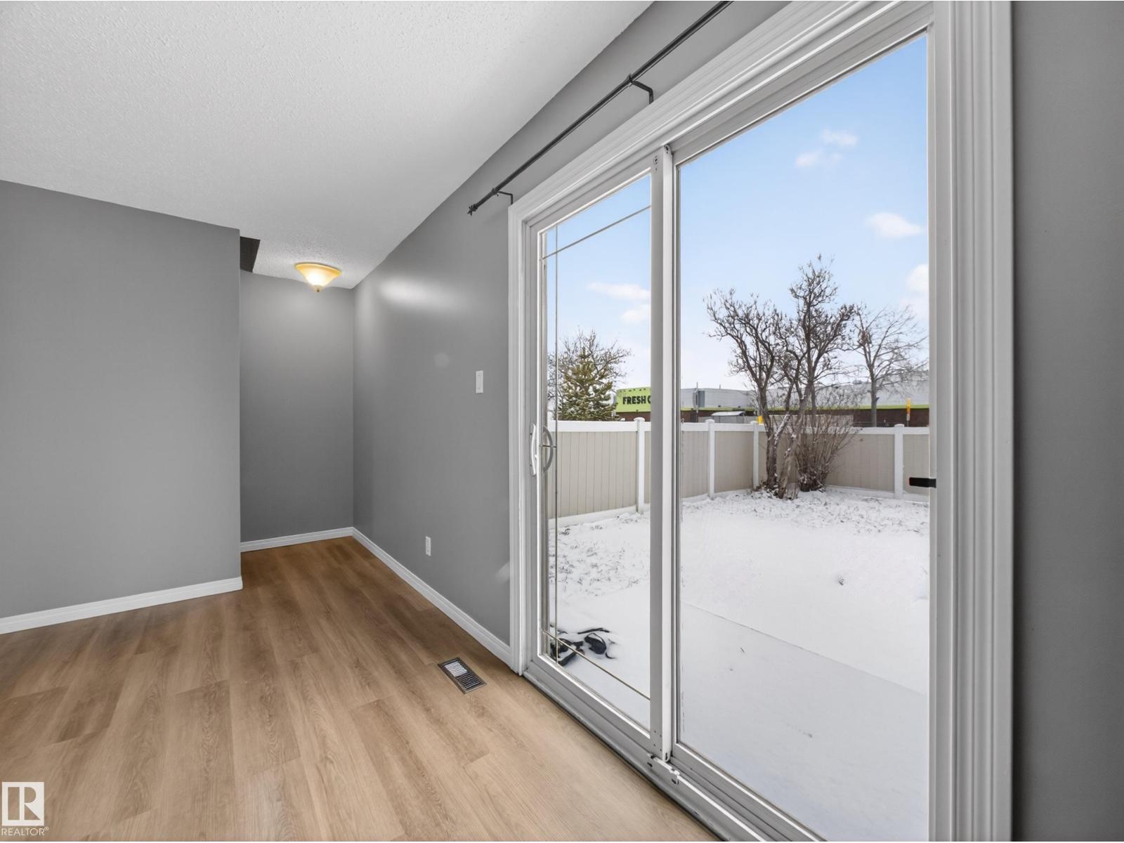 7715 37 AV NW, Edmonton