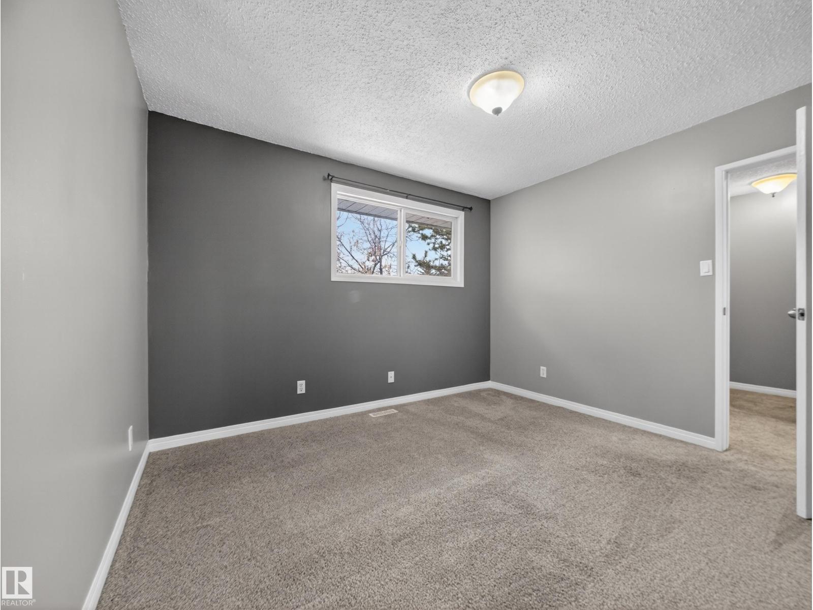 7715 37 AV NW, Edmonton