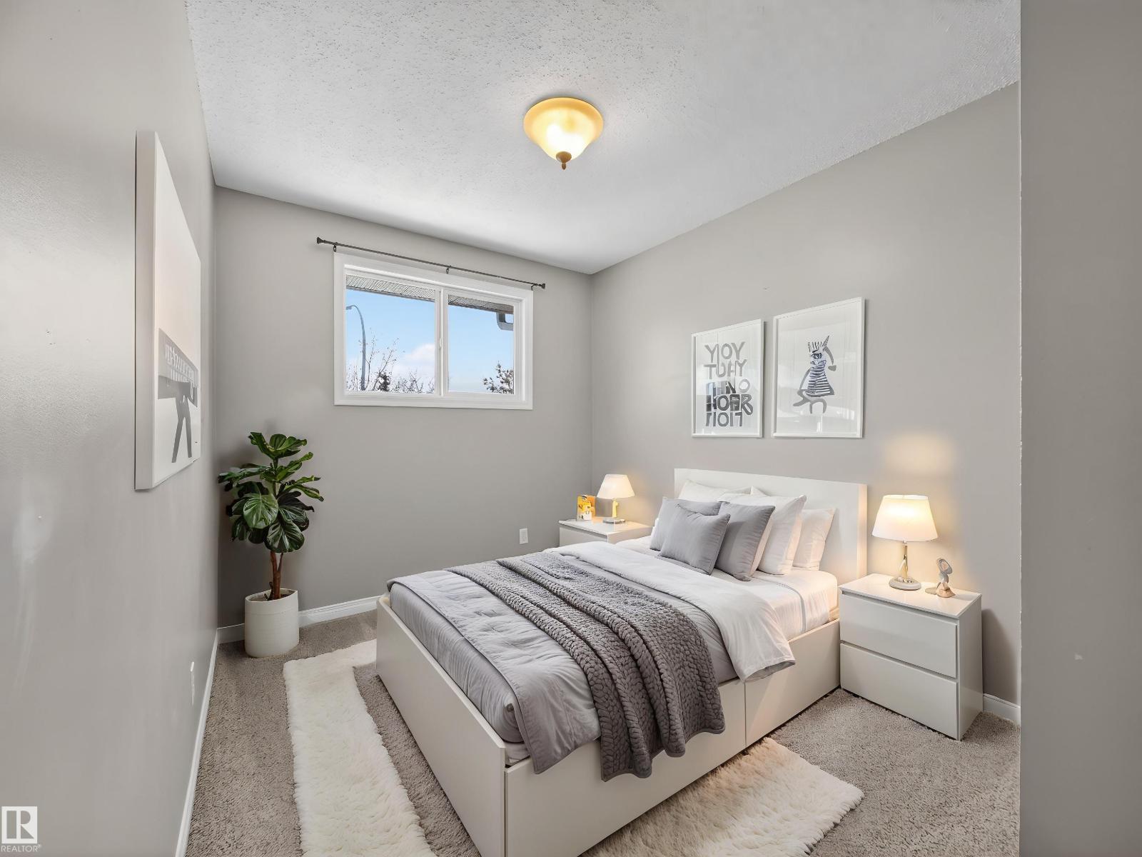 7715 37 AV NW, Edmonton