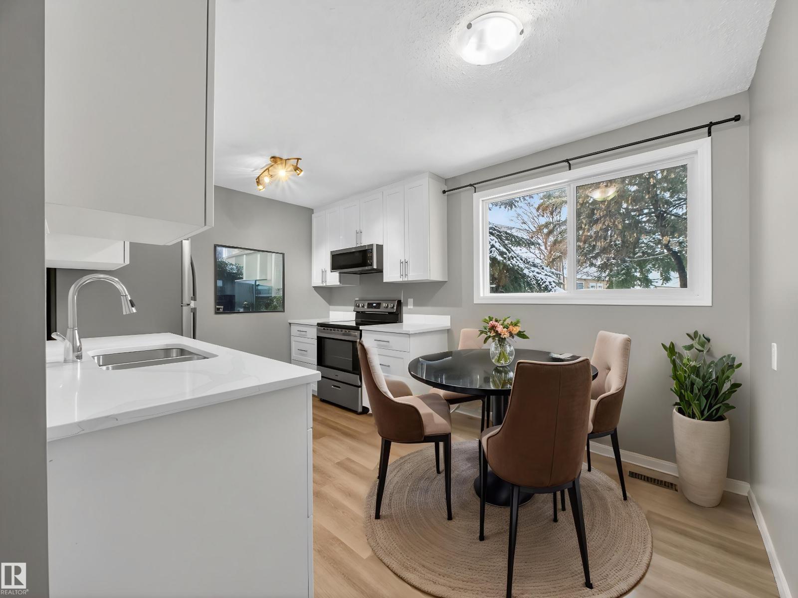 7715 37 AV NW, Edmonton