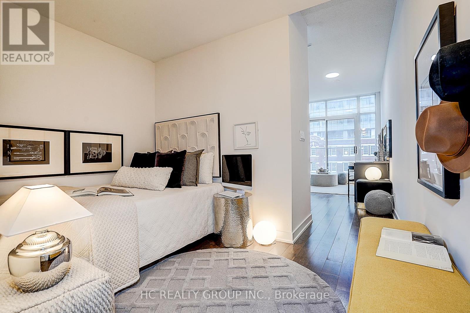 #705 21 NELSON STREET - 21