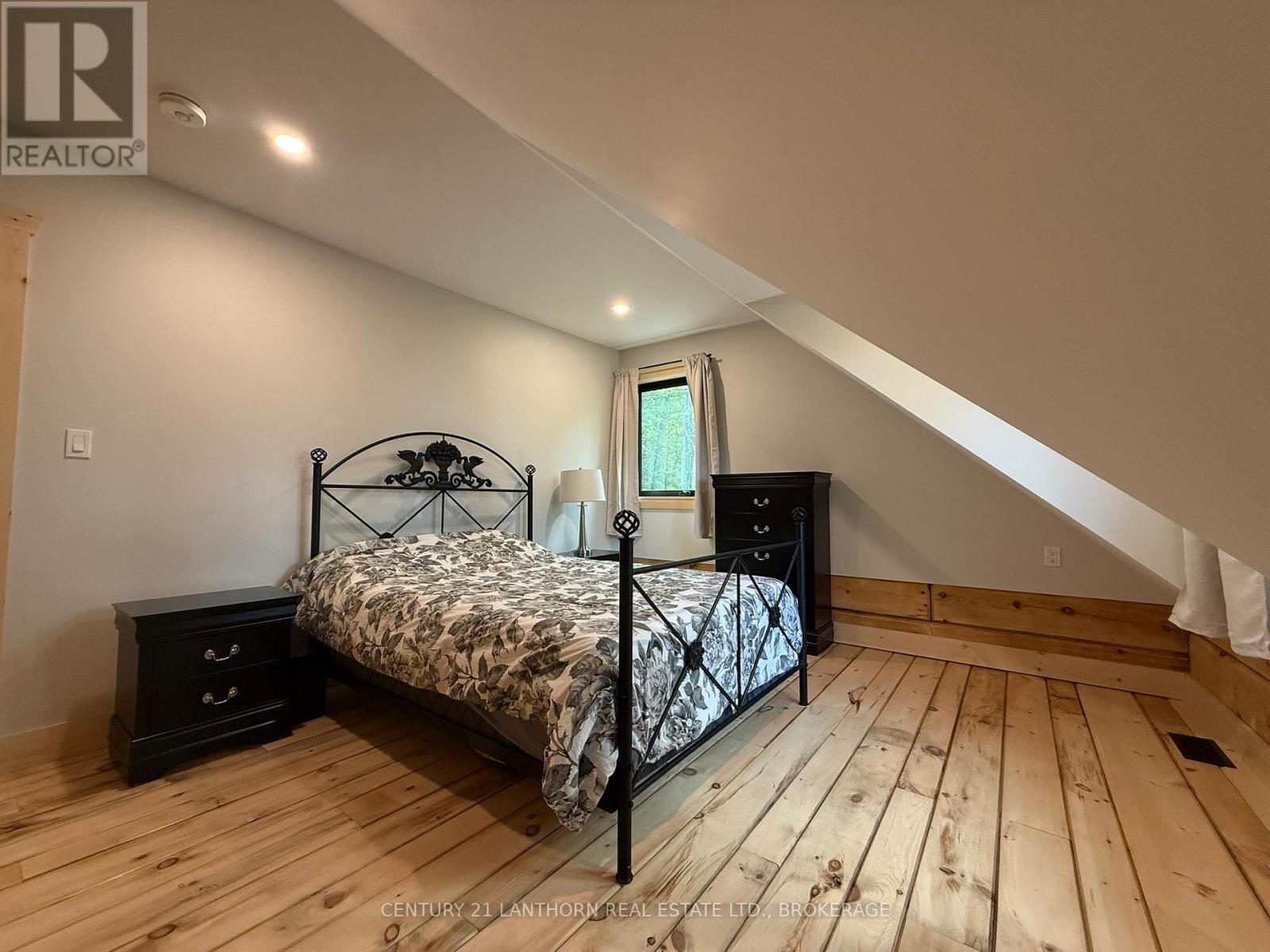 1120B WARRINGTON ROAD - 23