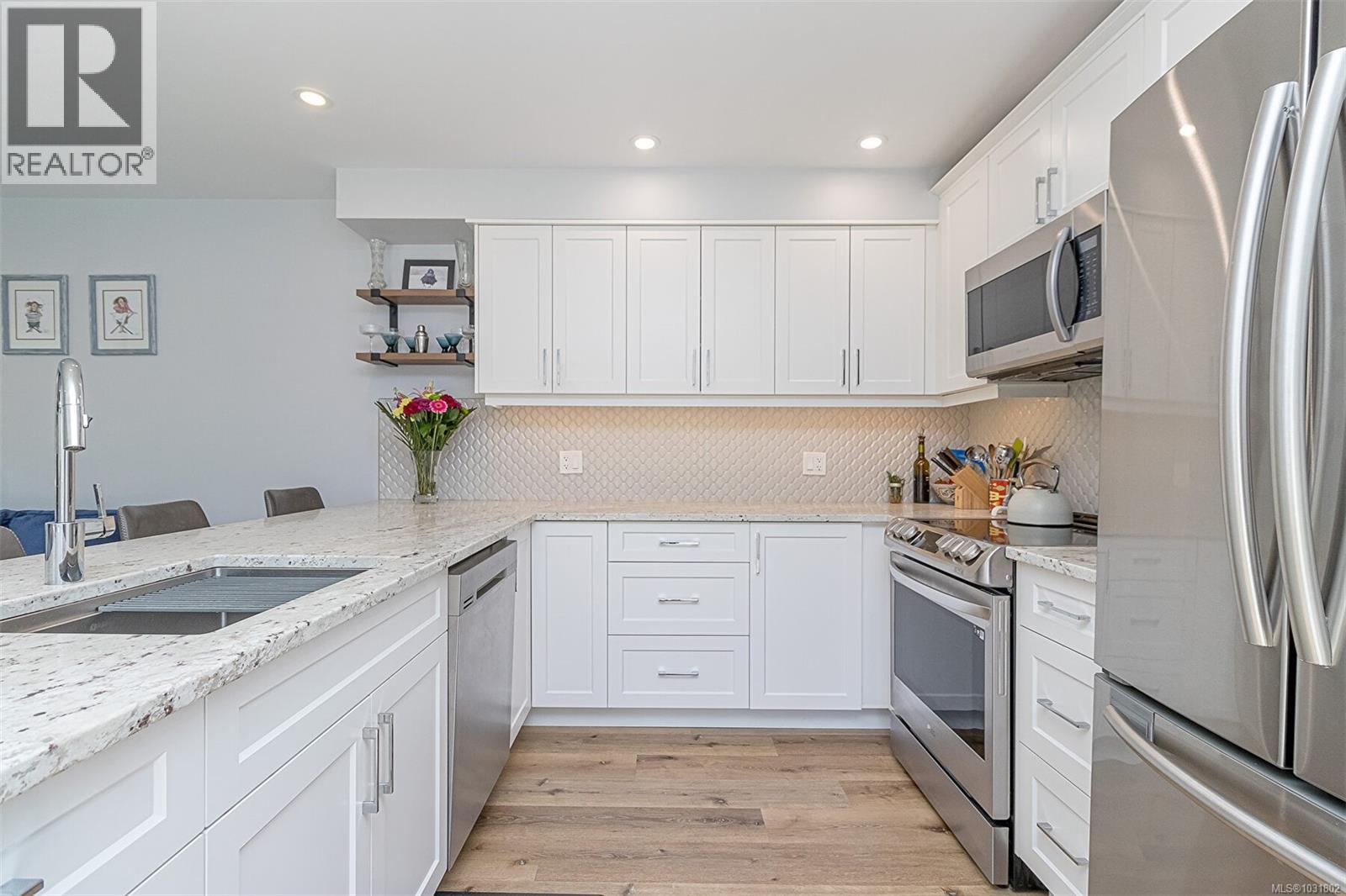 2886 SHERMAN RD - 16