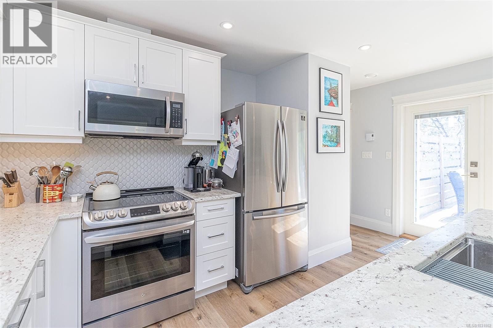 2886 SHERMAN RD - 18