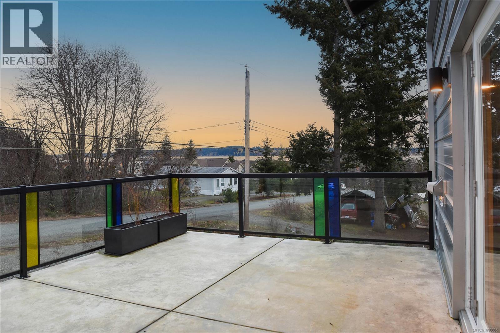 3855-3857 Warren Ave - 31