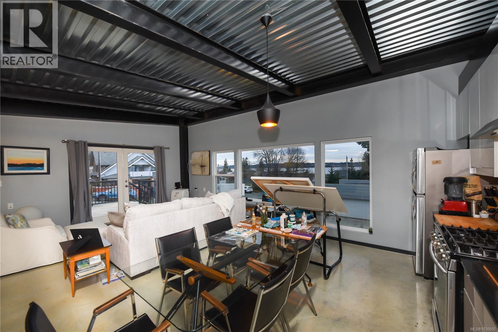 3855-3857 Warren Ave - 45