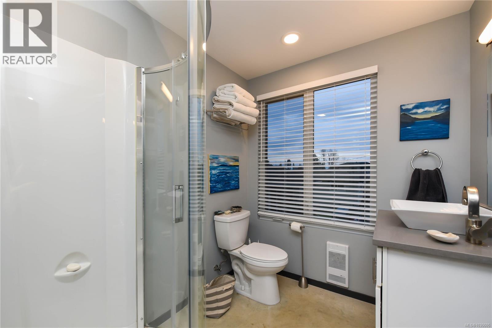 3855-3857 Warren Ave - 51