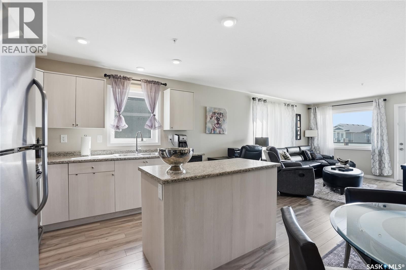 #1105 102 WILLIS CRESCENT - 11