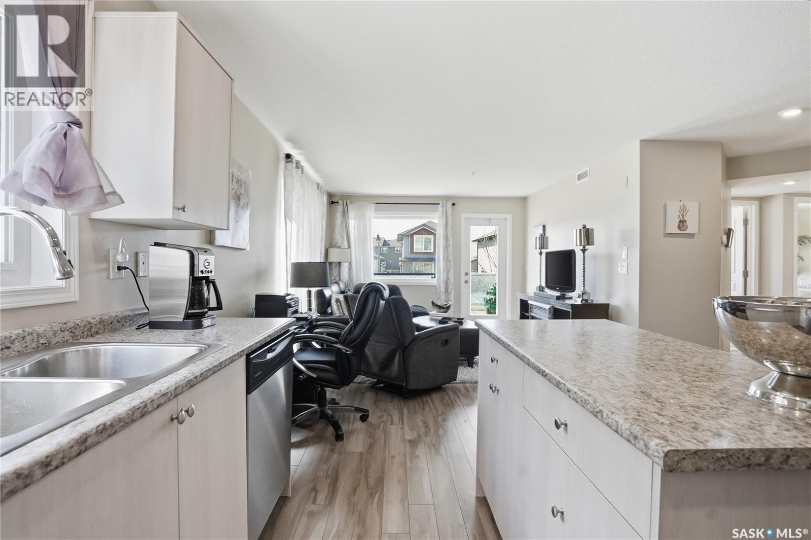 #1105 102 WILLIS CRESCENT - 13