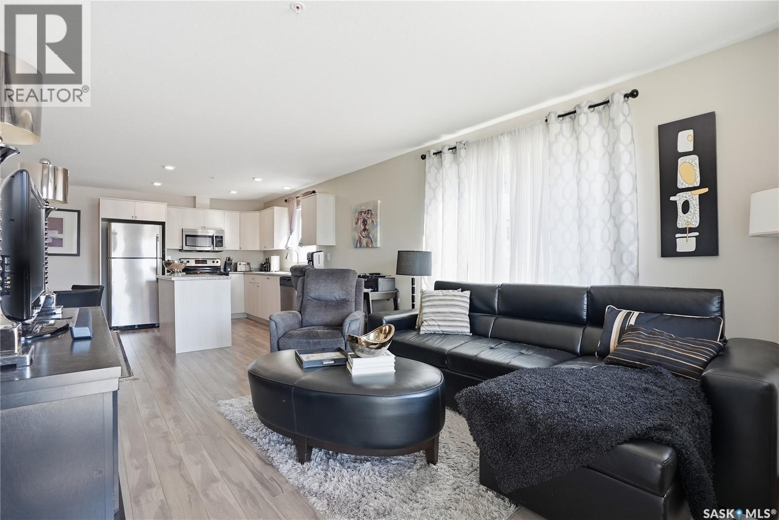 #1105 102 WILLIS CRESCENT - 16