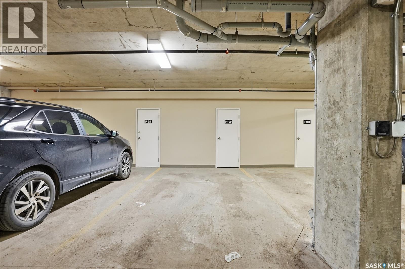 #1105 102 WILLIS CRESCENT - 32