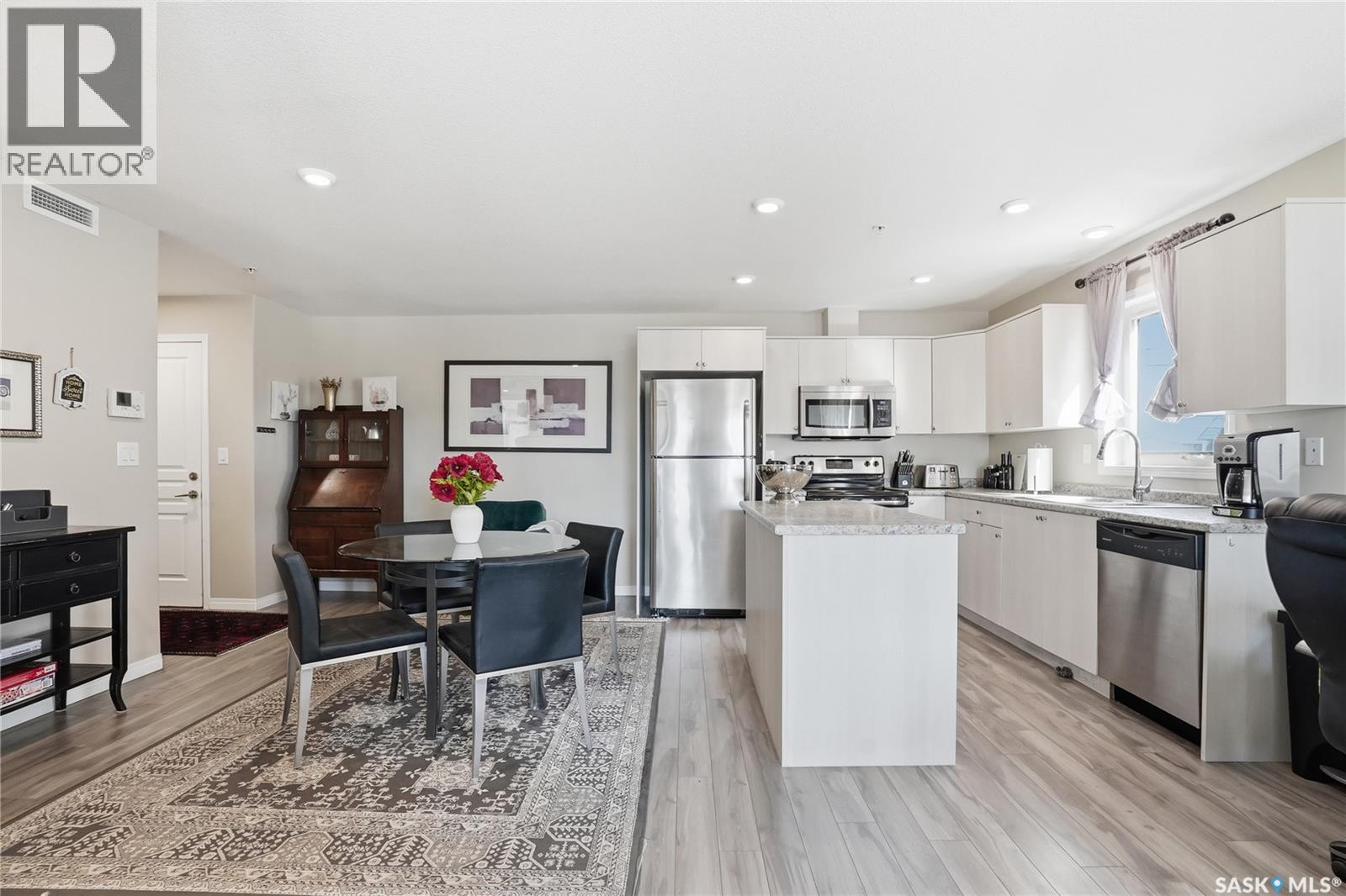 #1105 102 WILLIS CRESCENT - 7