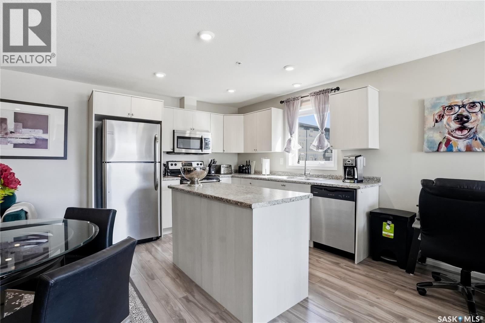 #1105 102 WILLIS CRESCENT - 8