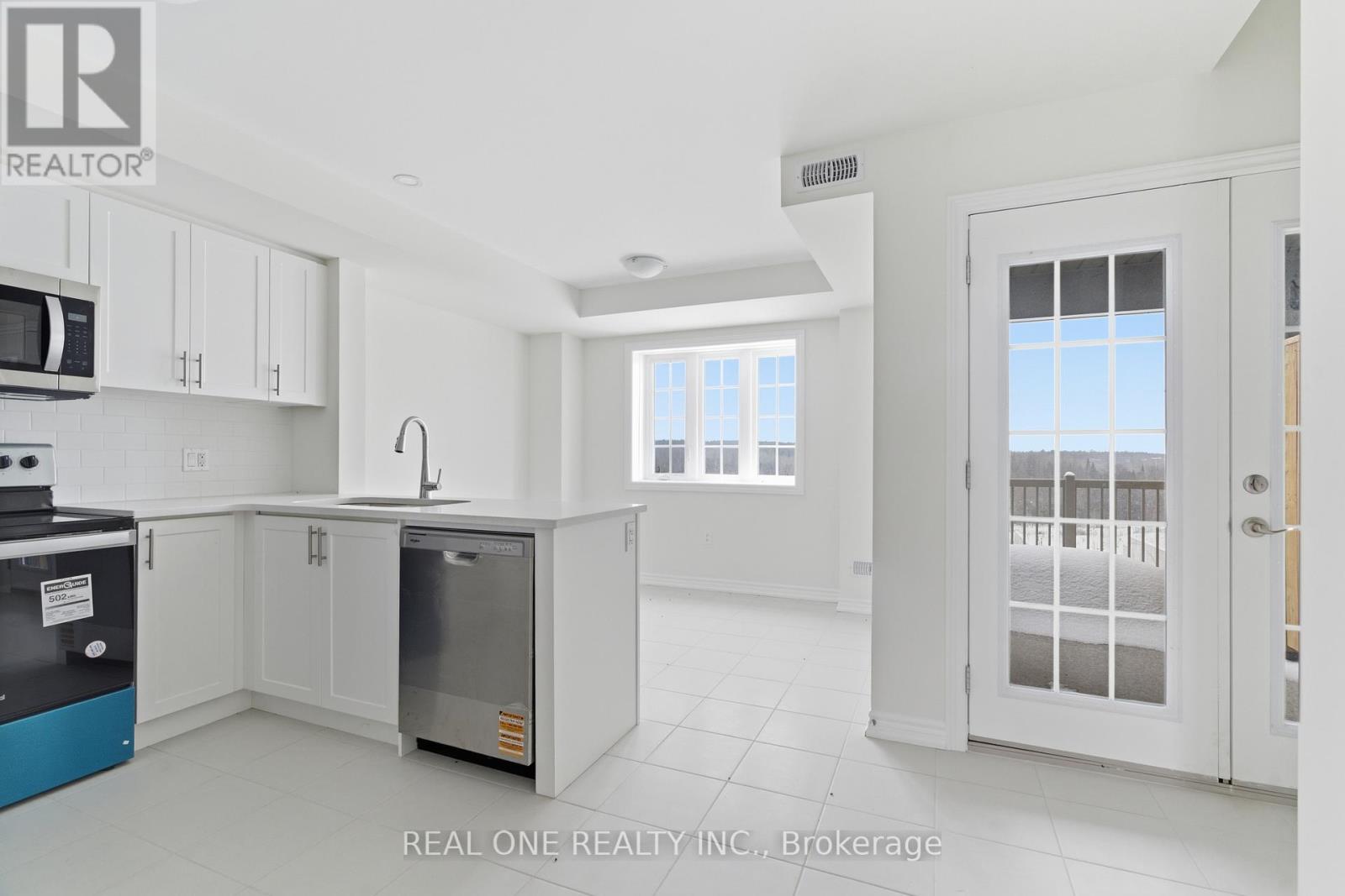 #33A 85 MULLIN DRIVE - 10