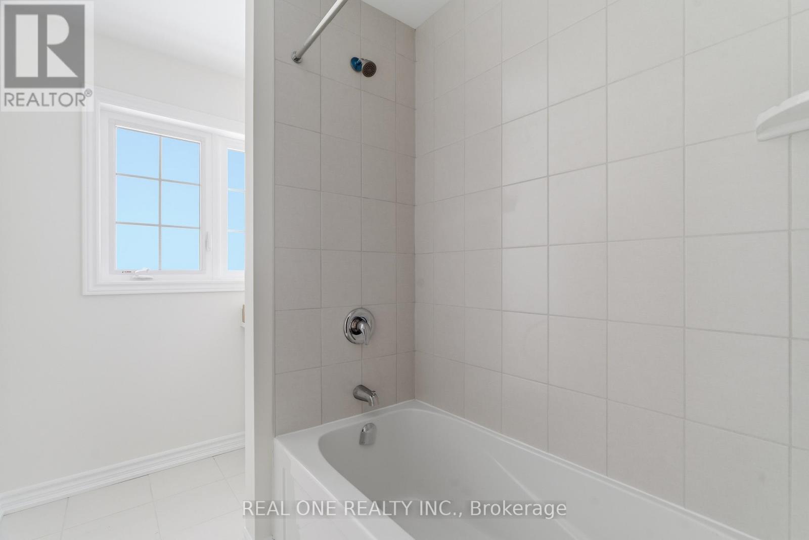 #33A 85 MULLIN DRIVE - 16