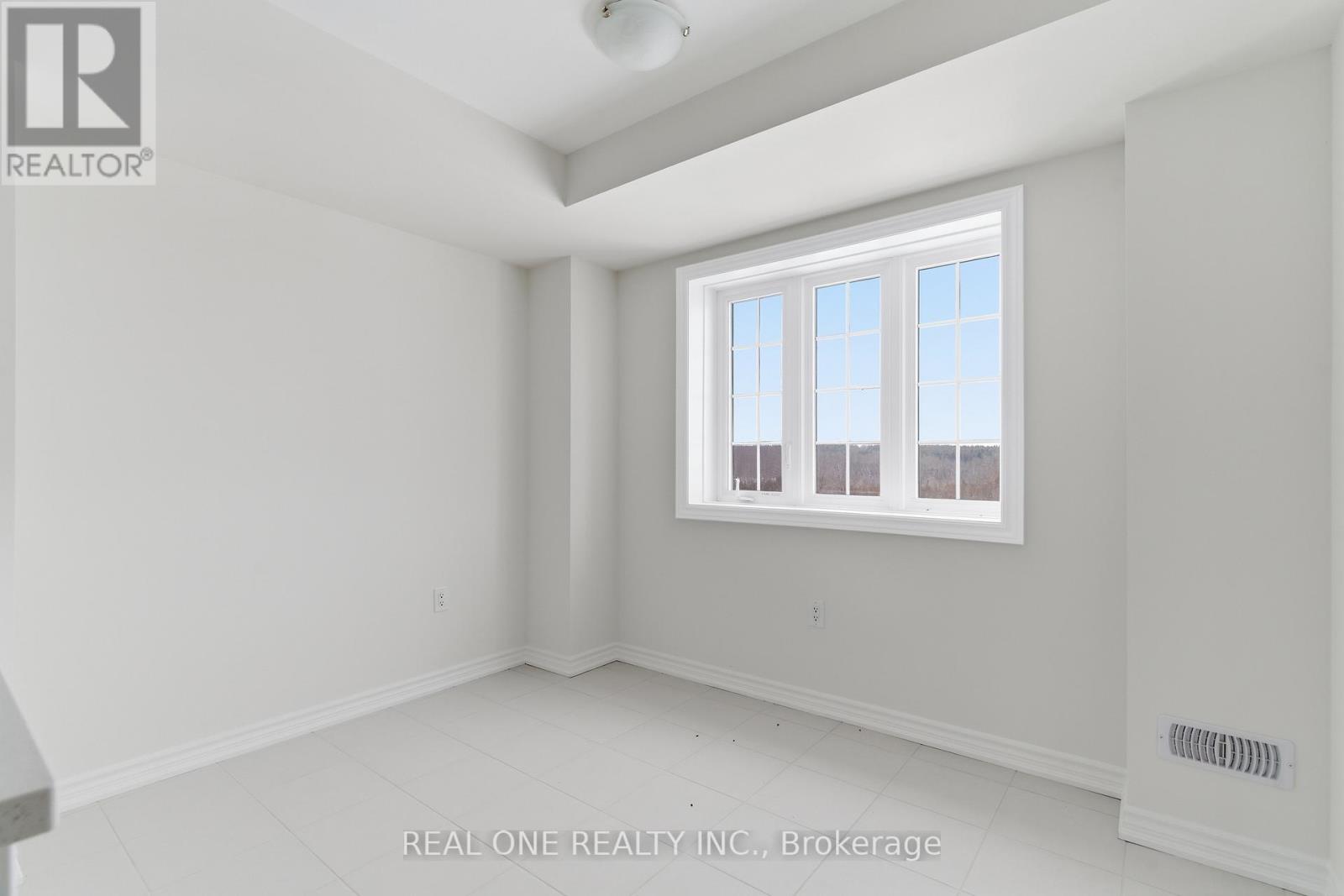 #33A 85 MULLIN DRIVE - 8