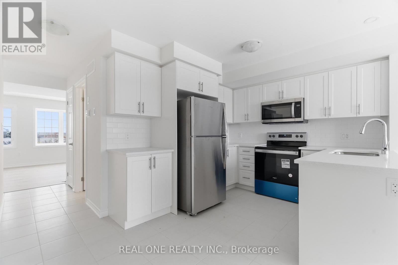 #33A 85 MULLIN DRIVE - 9