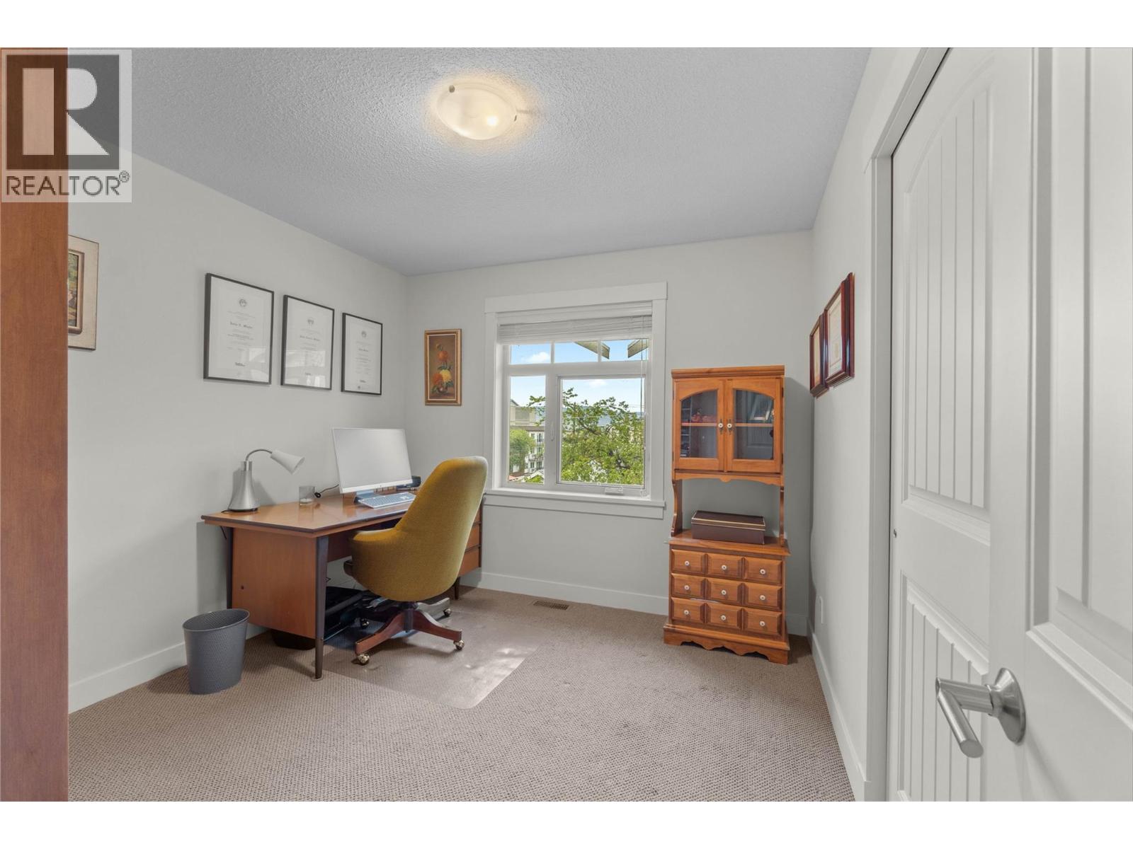 #10 576 NICOLA STREET - 21