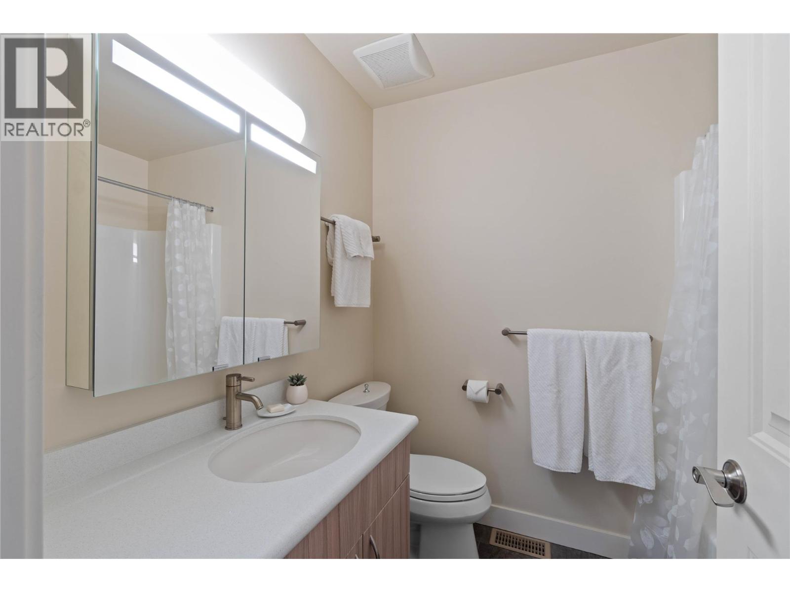 #10 576 NICOLA STREET - 20