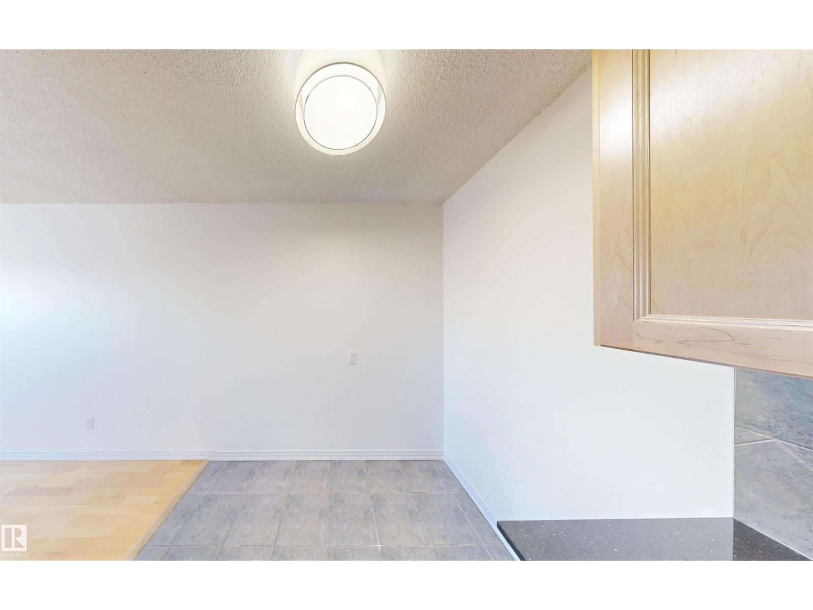 #303 8215 83 AV NW, Edmonton