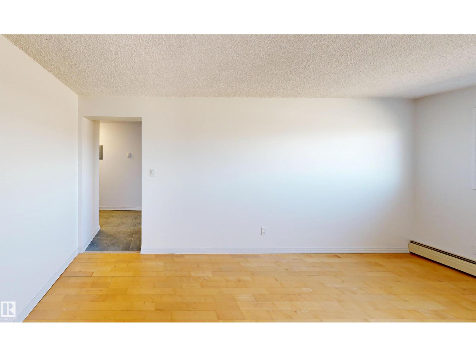 #303 8215 83 AV NW, Edmonton