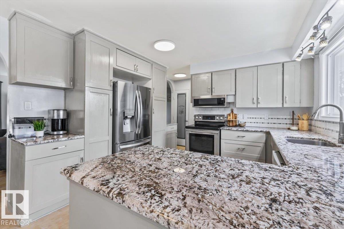 9304 128A AV NW, Edmonton