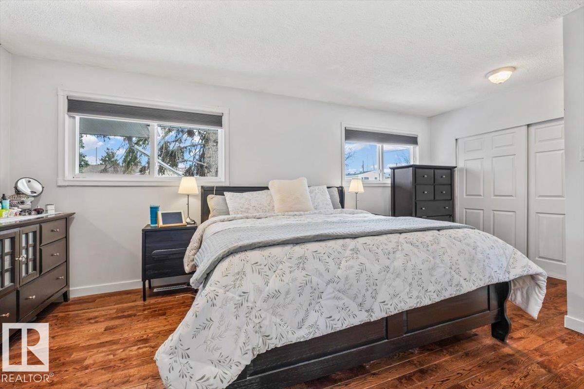 9304 128A AV NW, Edmonton