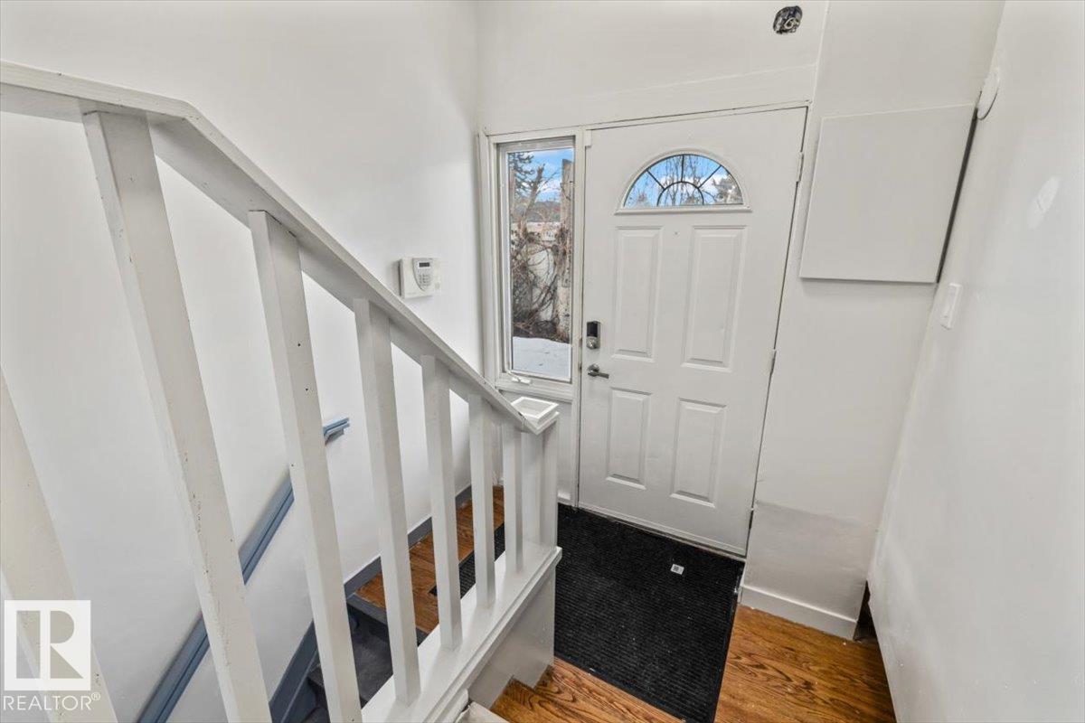 9304 128A AV NW, Edmonton