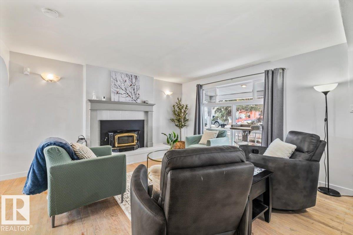 9304 128A AV NW, Edmonton