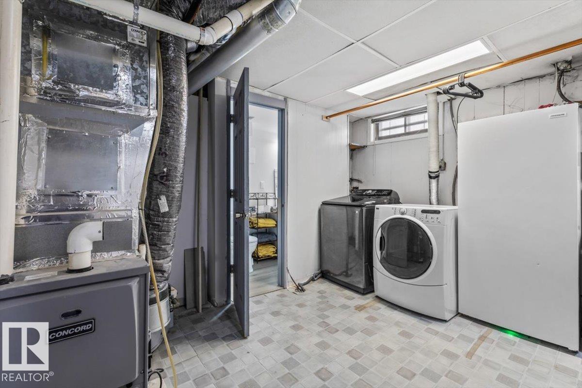 9304 128A AV NW, Edmonton