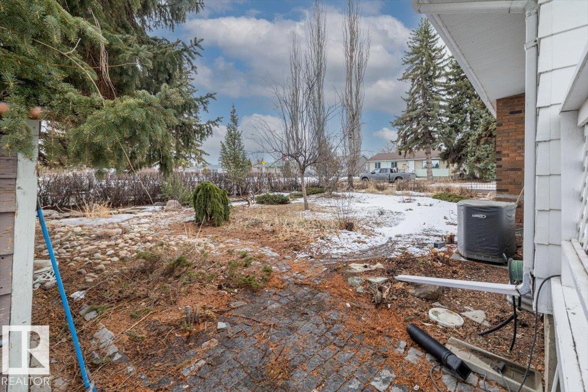 9304 128A AV NW, Edmonton