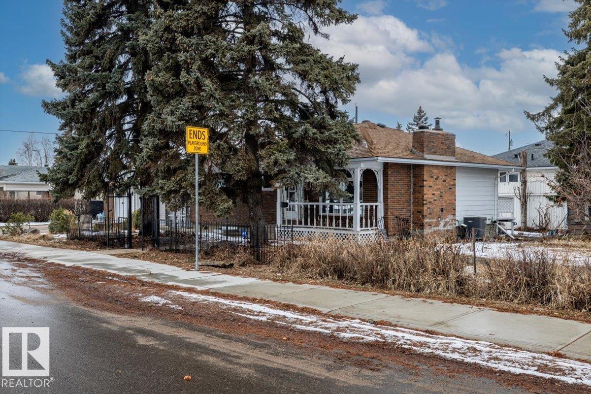 9304 128A AV NW, Edmonton