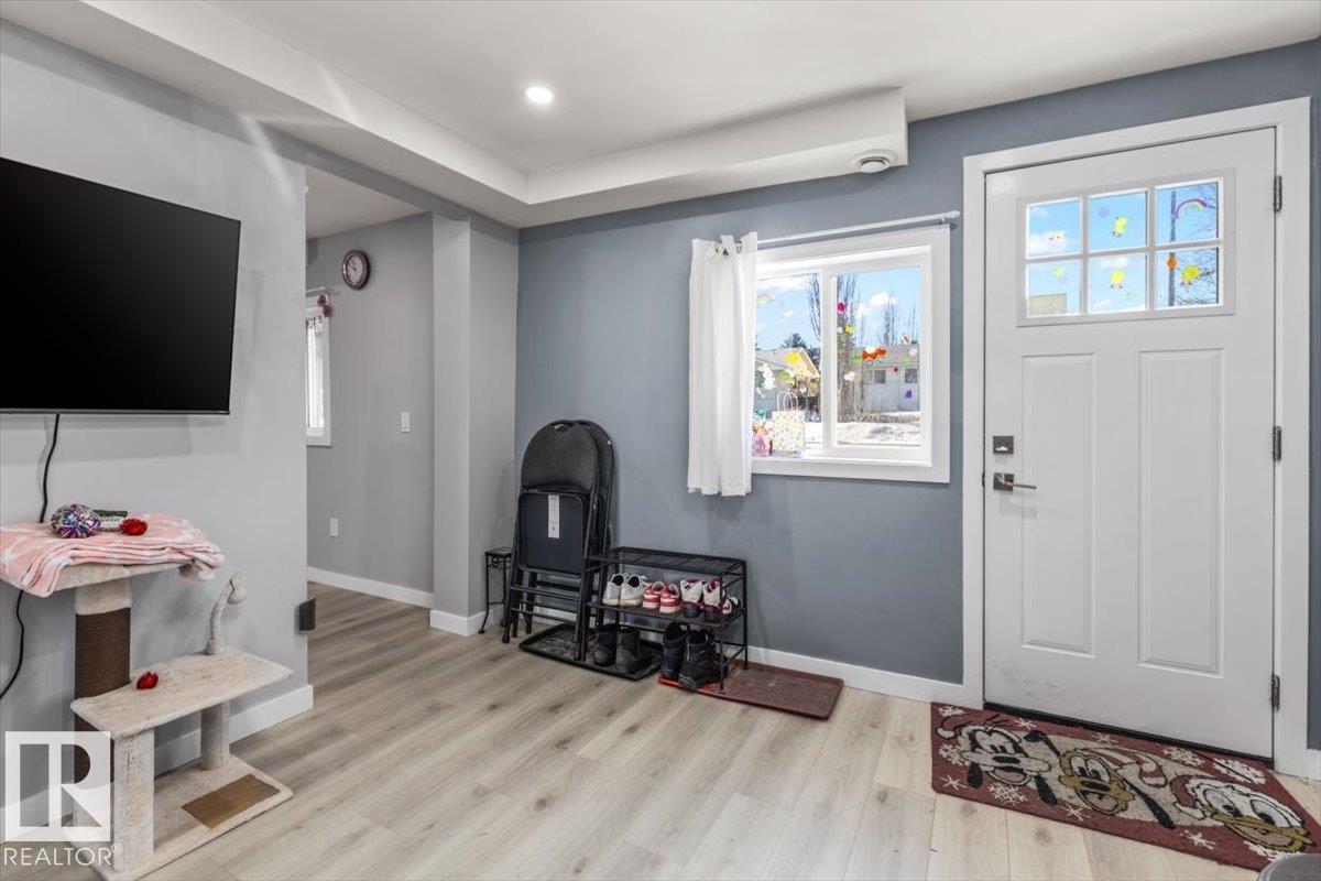 9304 128A AV NW, Edmonton