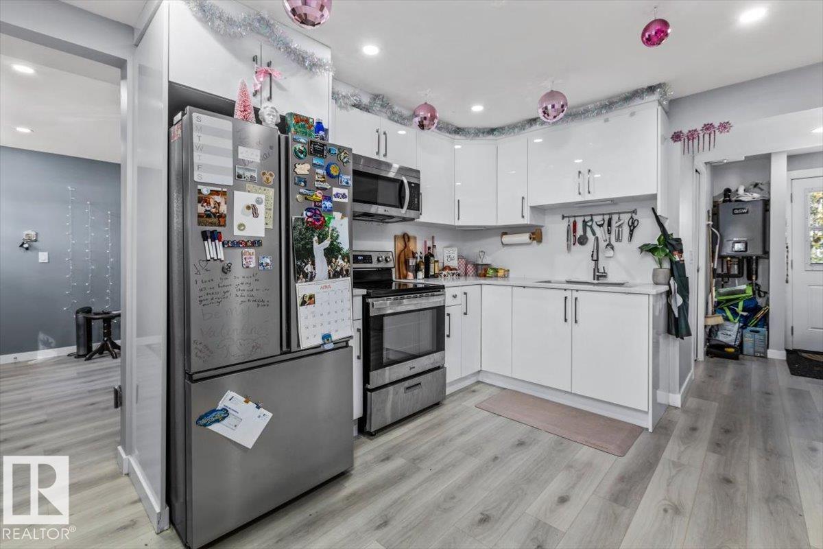 9304 128A AV NW, Edmonton