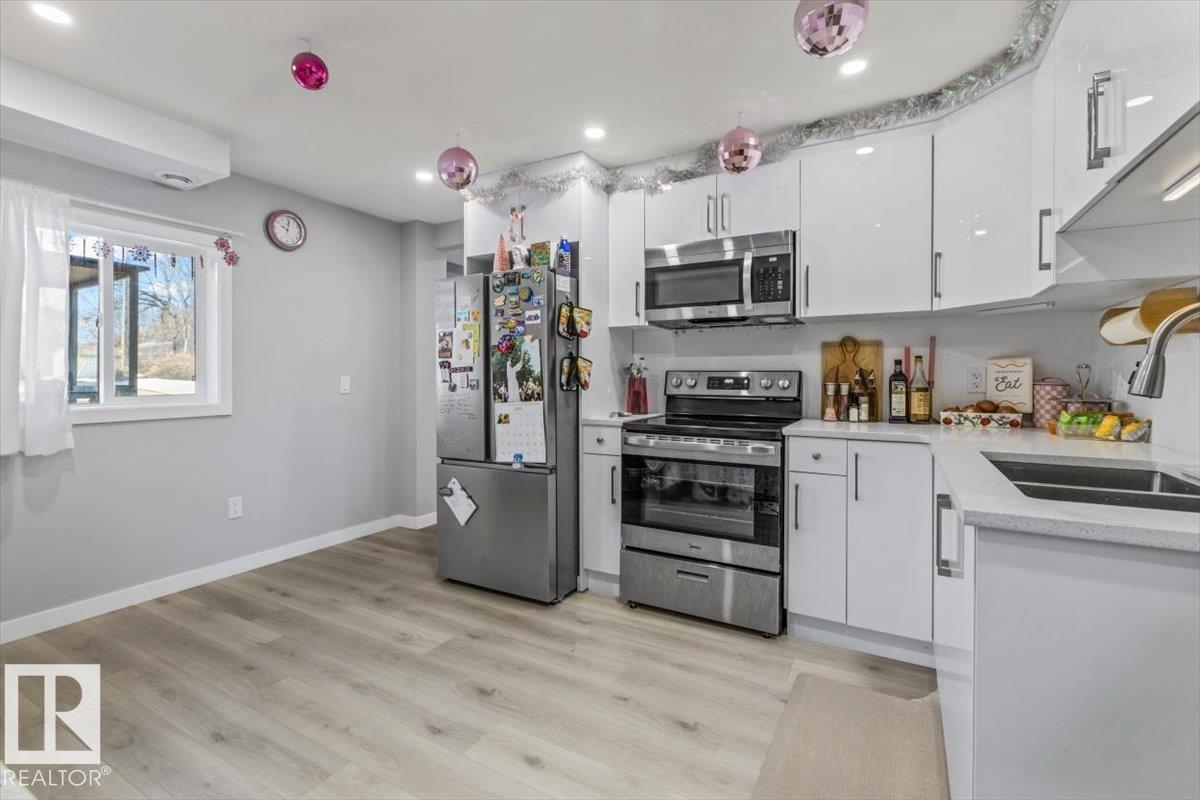 9304 128A AV NW, Edmonton