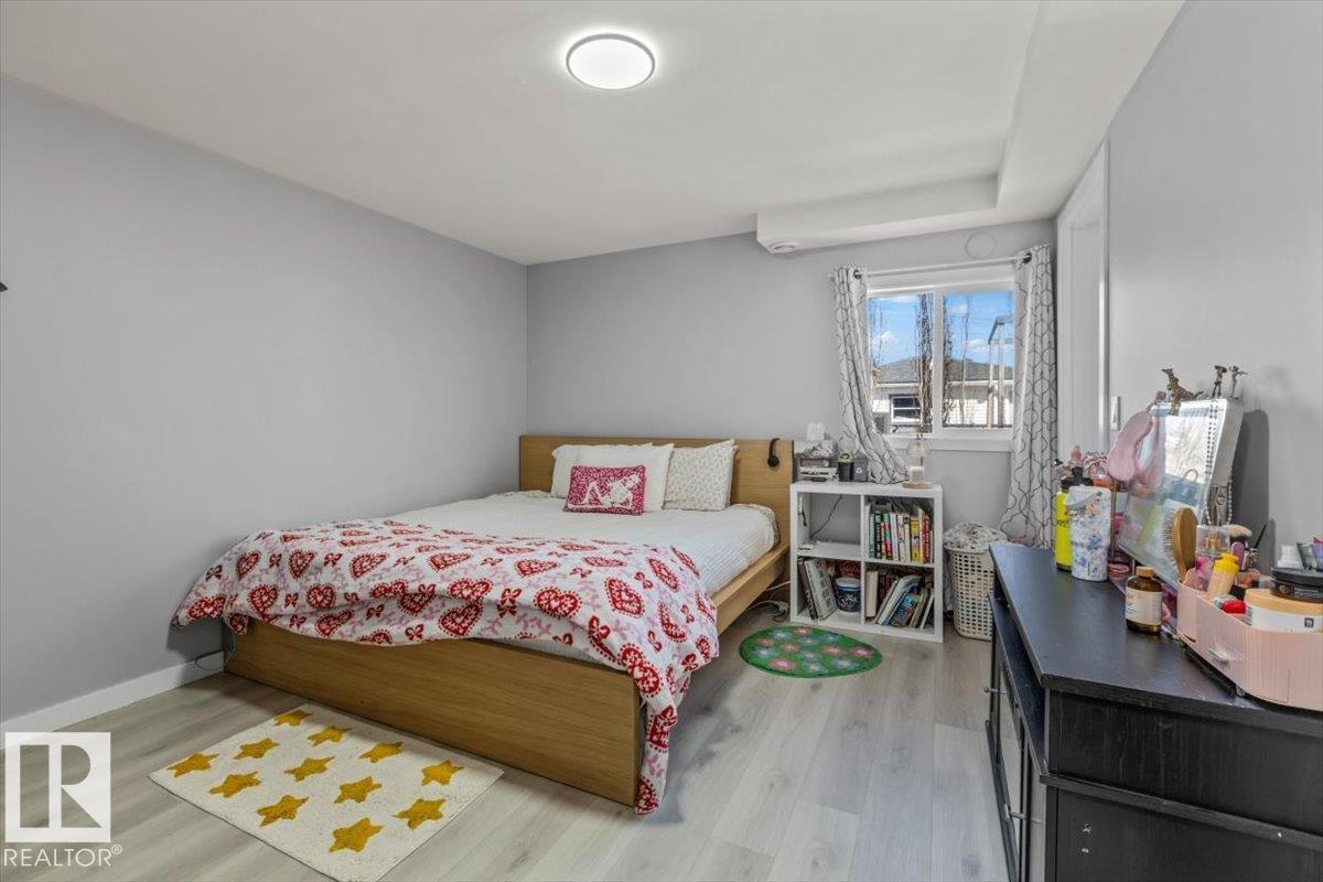 9304 128A AV NW, Edmonton