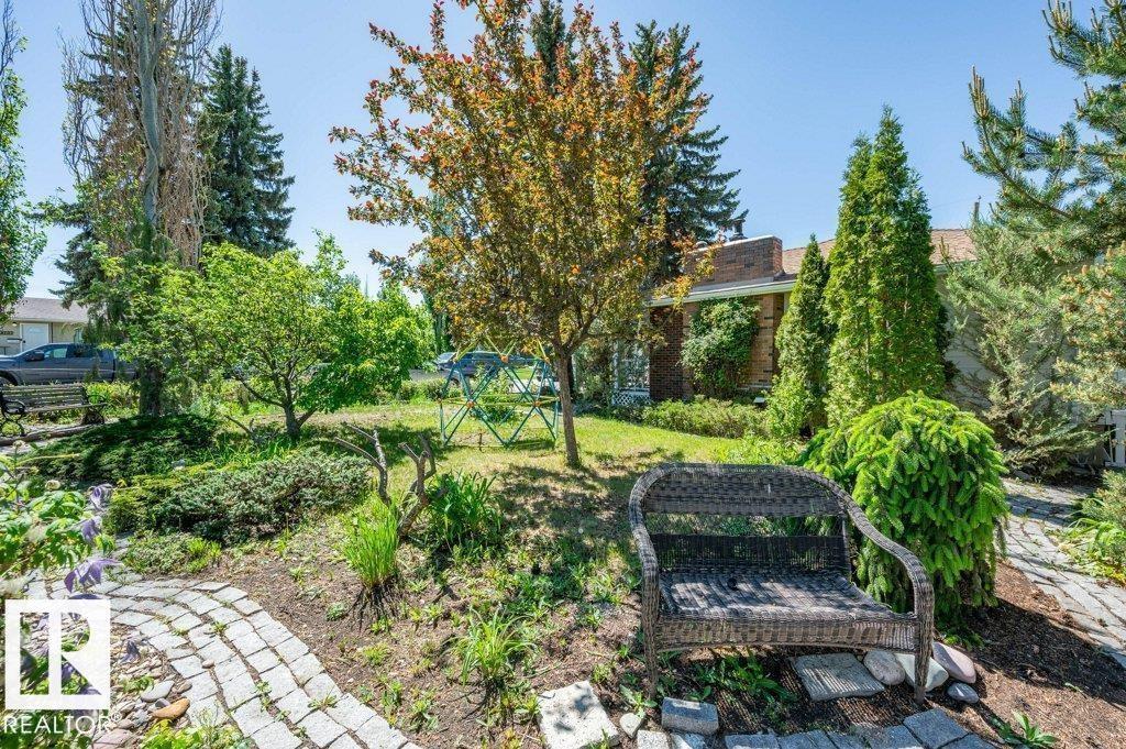 9304 128A AV NW, Edmonton