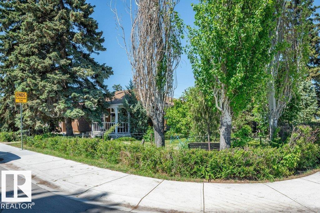 9304 128A AV NW, Edmonton